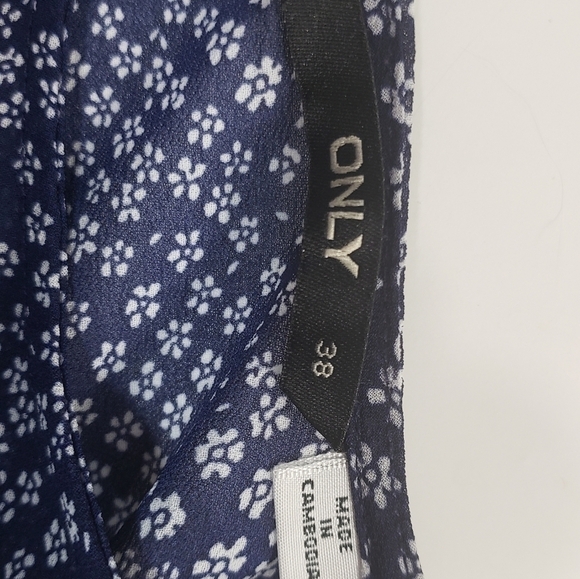 ONLY Short Sleeve Blue Blouse - Picture 5 of 5